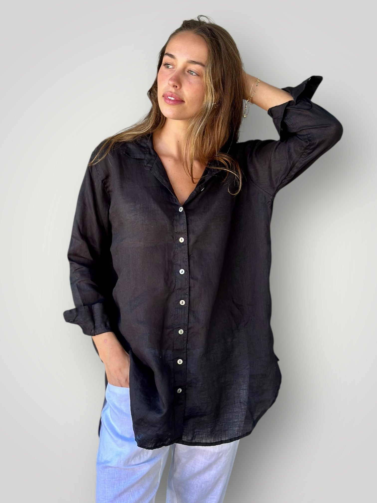 skyla shirt - black linen Apparel