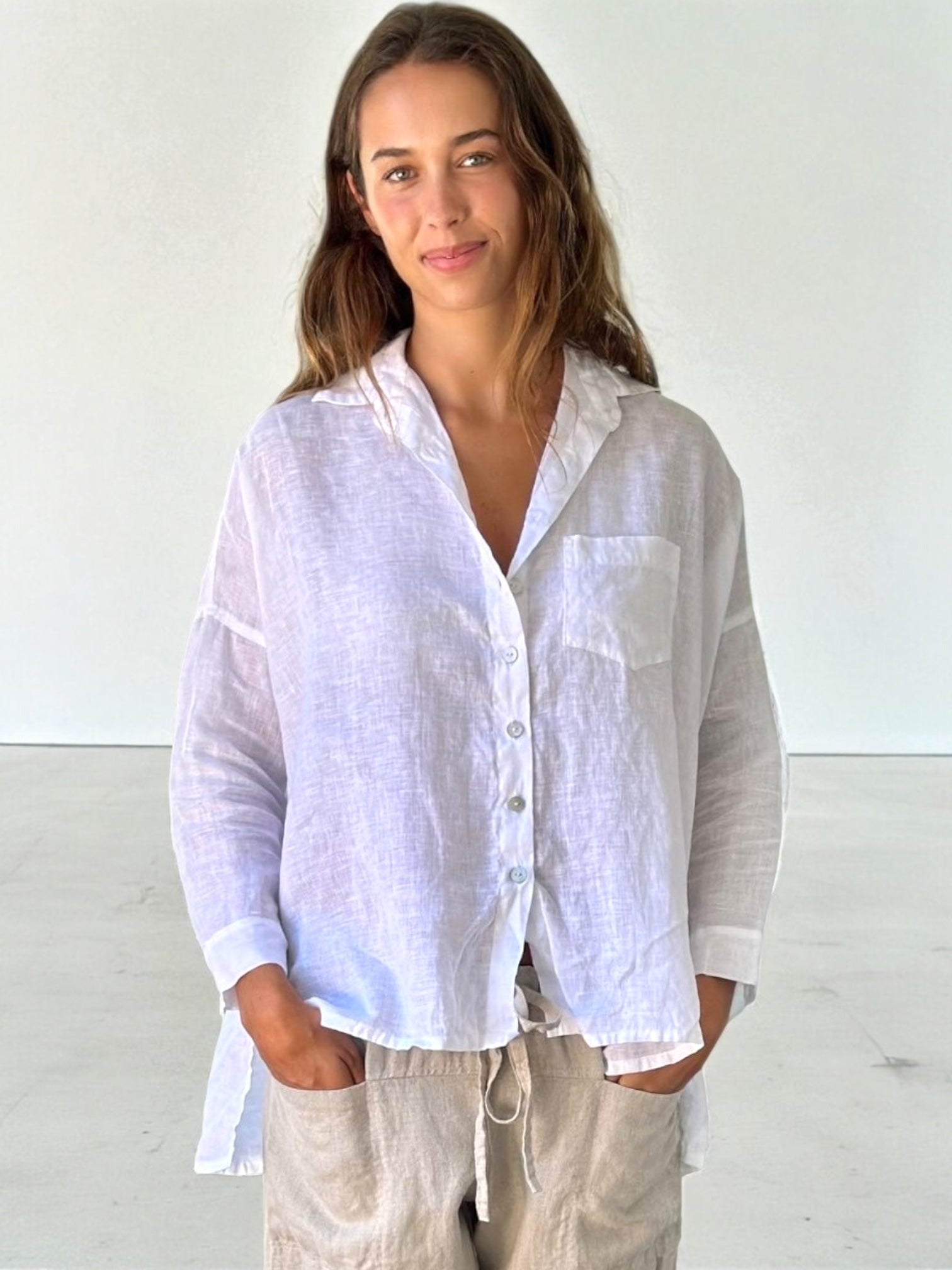 rosie shirt - white linen Apparel