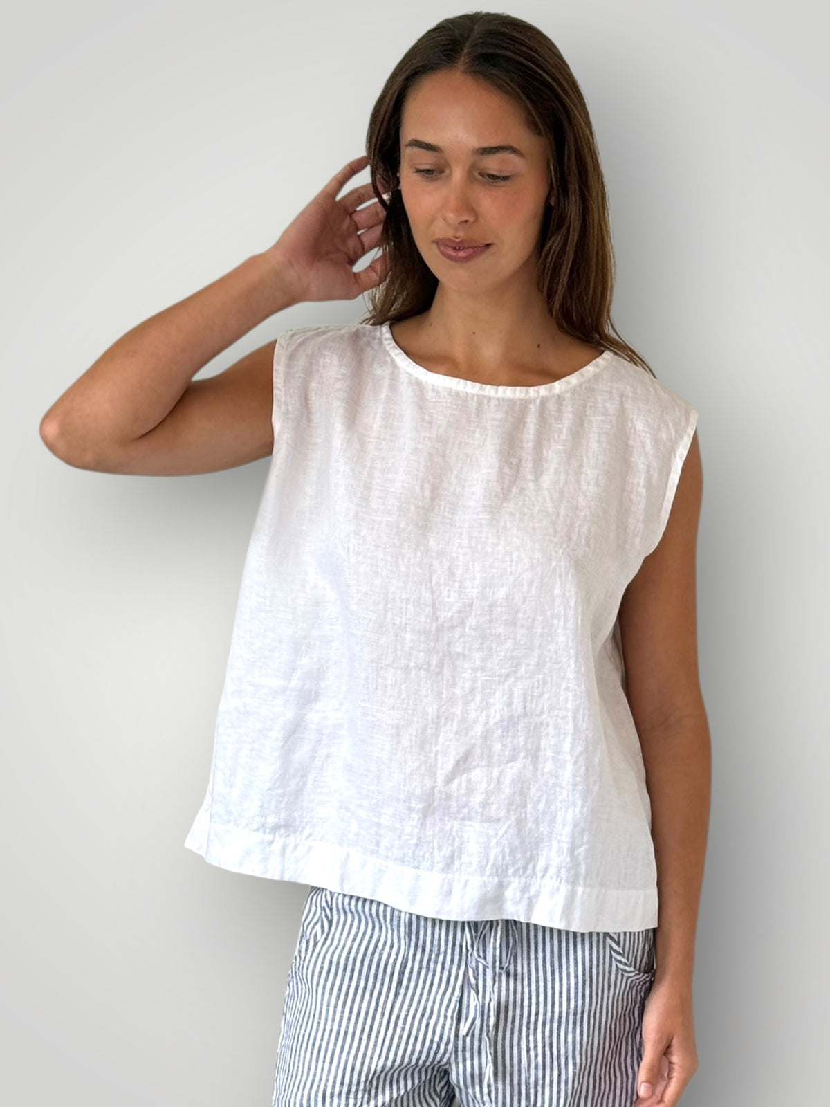 eva top - white linen Apparel