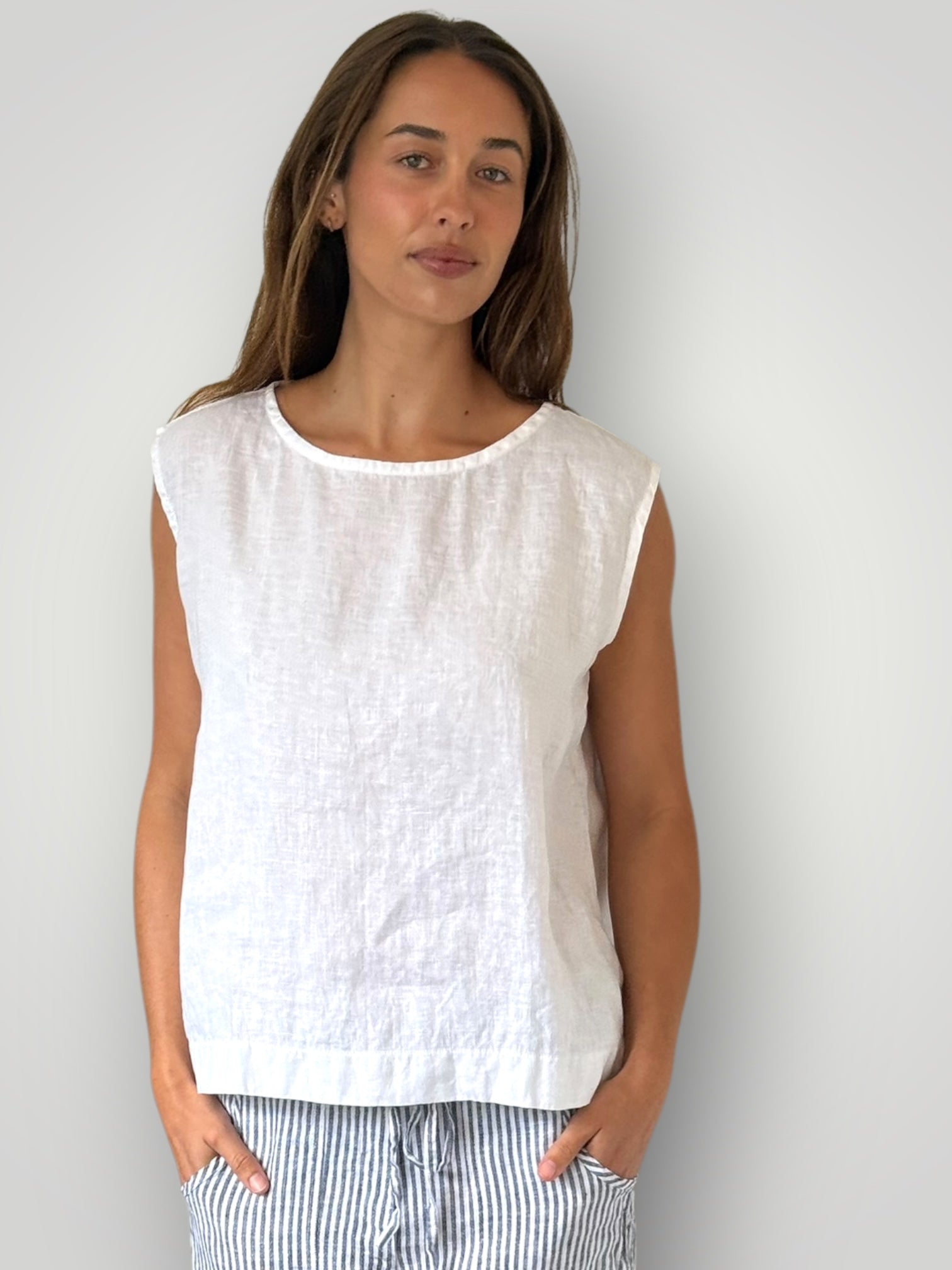 eva top - white linen Apparel