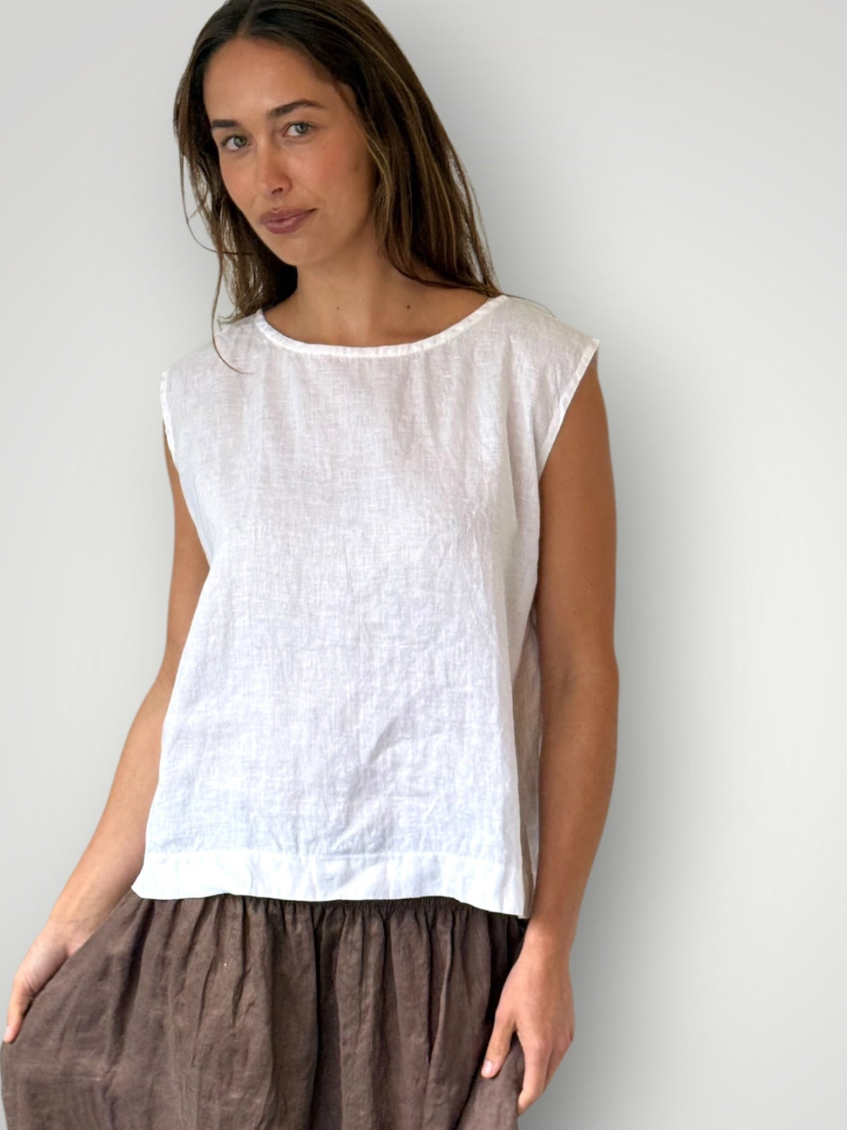 eva top - white linen Apparel