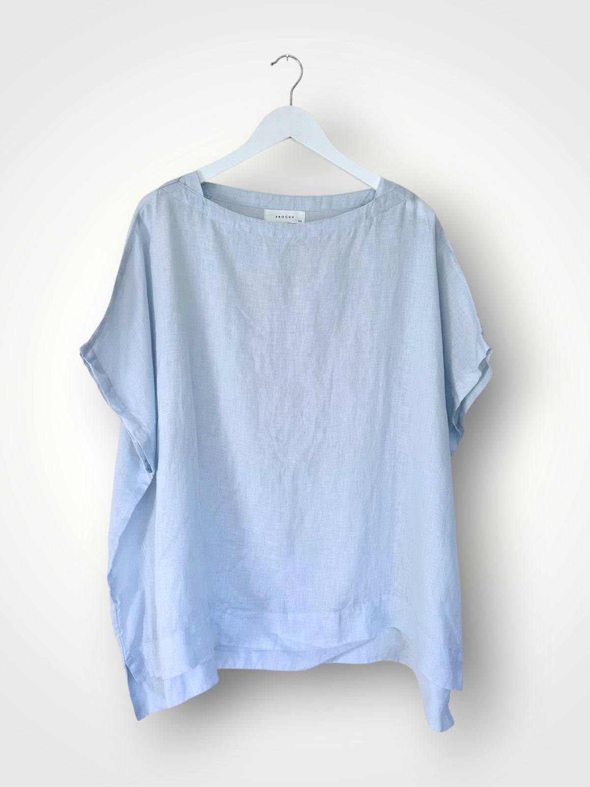 sammy top - soft blue linen