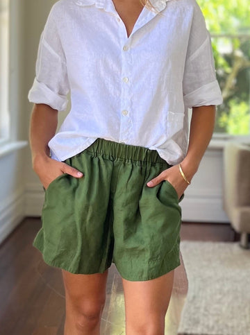 abbey short - moss linen Apparel  